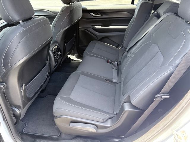 2024 Jeep Grand Cherokee L Laredo 4x4