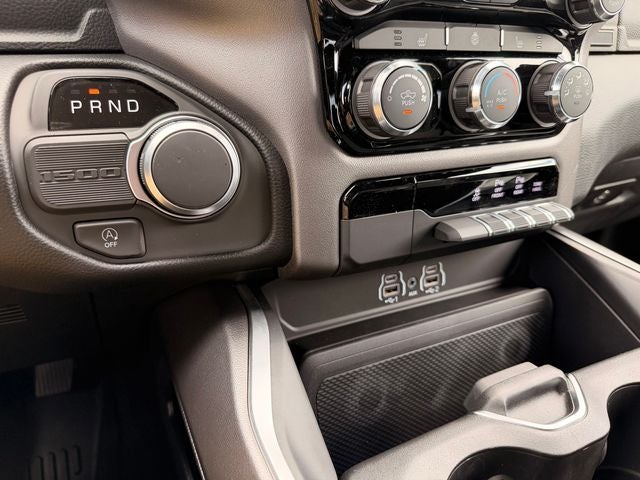 2026 RAM Ram 1500 RAM 1500 BIG HORN CREW CAB 4X2 5'7' BOX