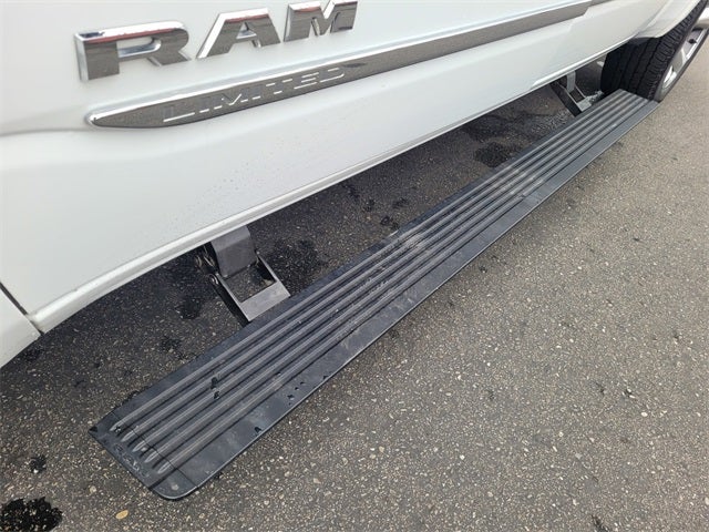 2022 RAM 1500 Limited Crew Cab 4x2 5'7' Box