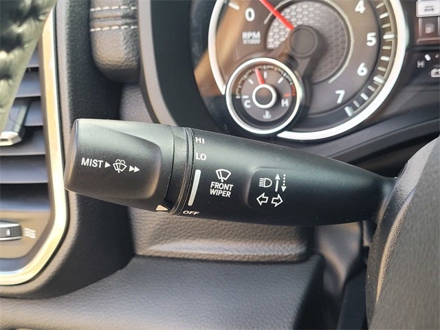 2024 RAM 1500 Laramie Crew Cab 4x2 5'7' Box