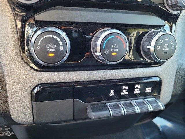 2025 RAM 1500 Tradesman Crew Cab 4x4 5'7' Box