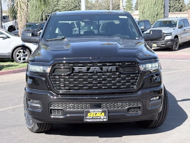 2027 RAM Ram 1500 RAM 1500 EXPRESS CREW CAB 4X4 5'7' BOX