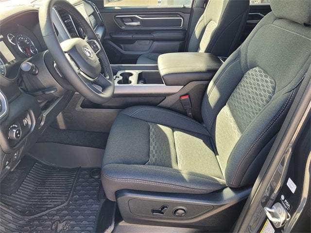 2025 RAM Ram 1500 RAM 1500 BIG HORN CREW CAB 4X4 5'7' BOX