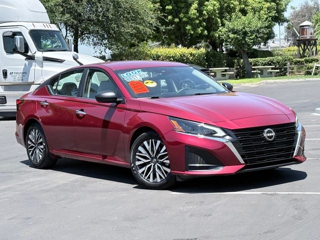 2025 Nissan Altima SV FWD