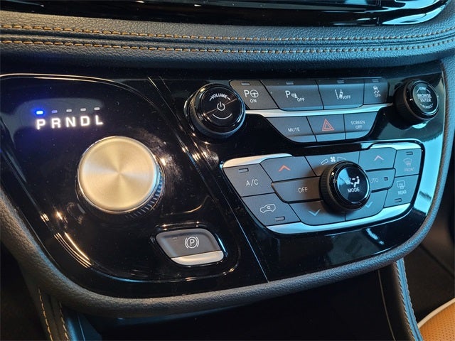 2023 Chrysler Pacifica Hybrid PACIFICA PLUG-IN HYBRID PINNACLE