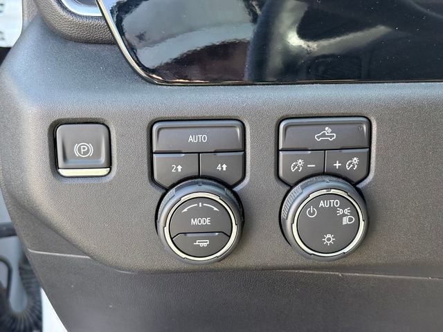 2024 Chevrolet Silverado 1500 4WD Crew Cab Short Bed LT