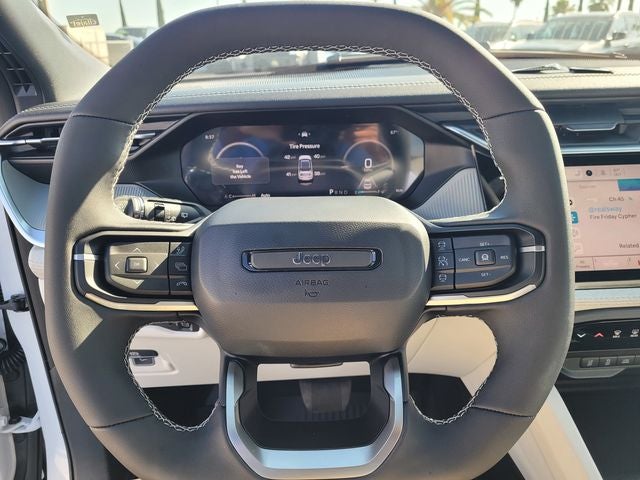 2026 Jeep Cherokee CHEROKEE LAREDO 4X4