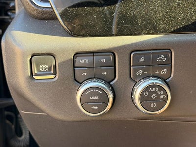 2022 GMC Sierra 1500 4WD Crew Cab Short Box SLT