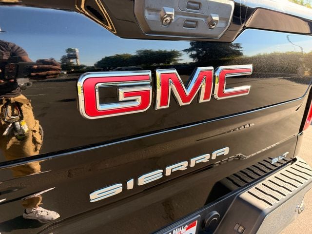2022 GMC Sierra 1500 4WD Crew Cab Short Box SLT