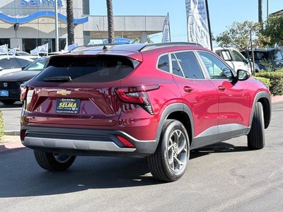 2025 Chevrolet Trax FWD LT