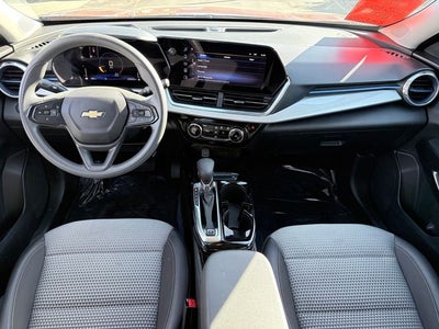 2025 Chevrolet Trax FWD LT